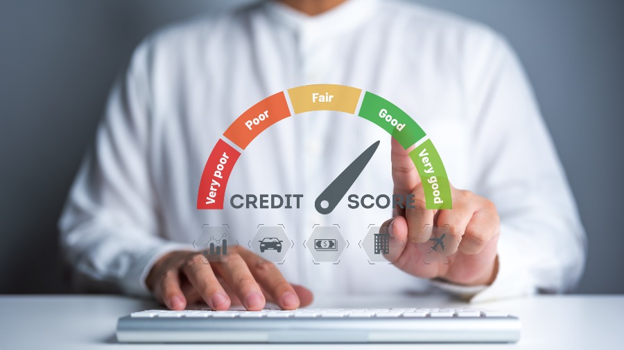 Credit score rating dashboard showing good to very good range